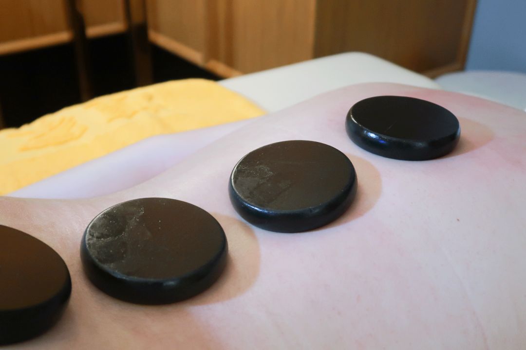 热敷能量石 ■真的是痛并快乐着!