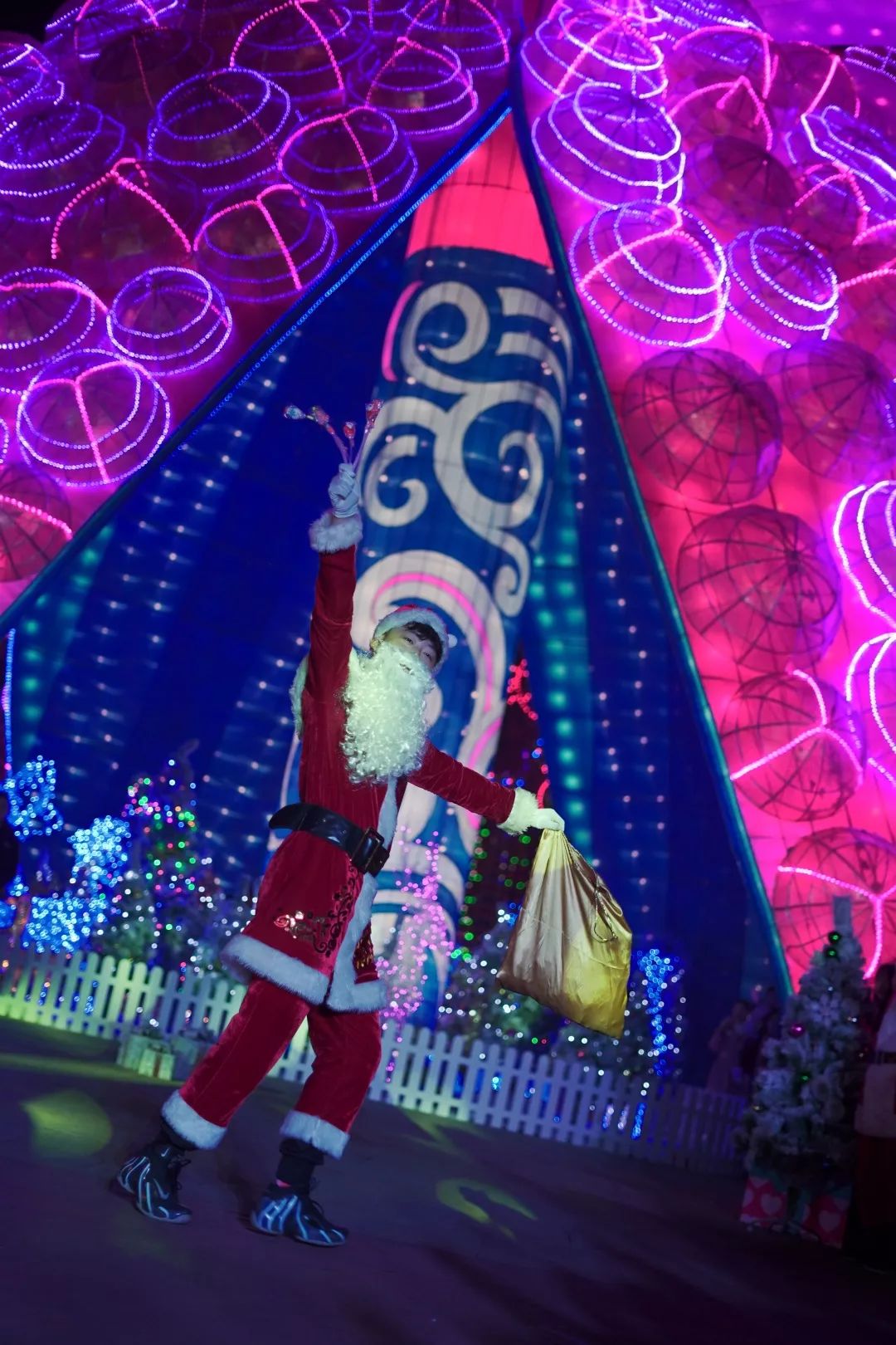 小姐姐们真的太养眼了美丽动人的圣诞精灵们但却迎来了虽然没有等来