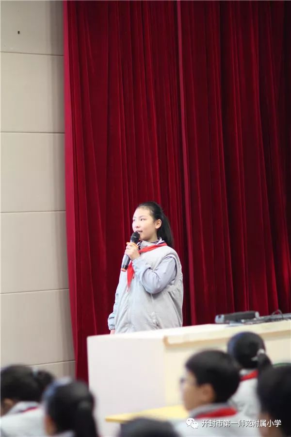 建设的发展历程和实施情况,观摩蔡力力和牛国立两位教师执教的语文和