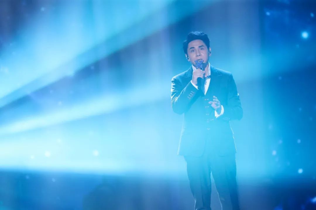 《我们的歌》费玉清"放飞自我",大秀经典舞姿