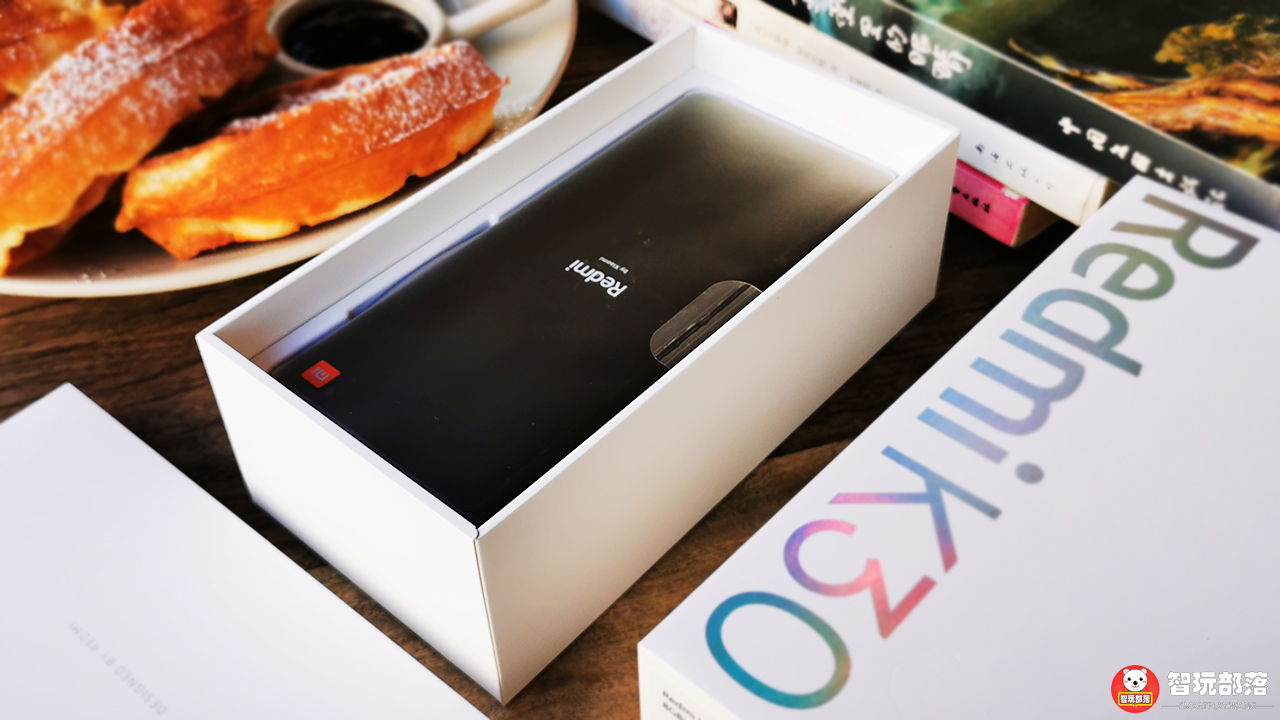 redmi k30 4g版开箱图赏:深海微光配色!
