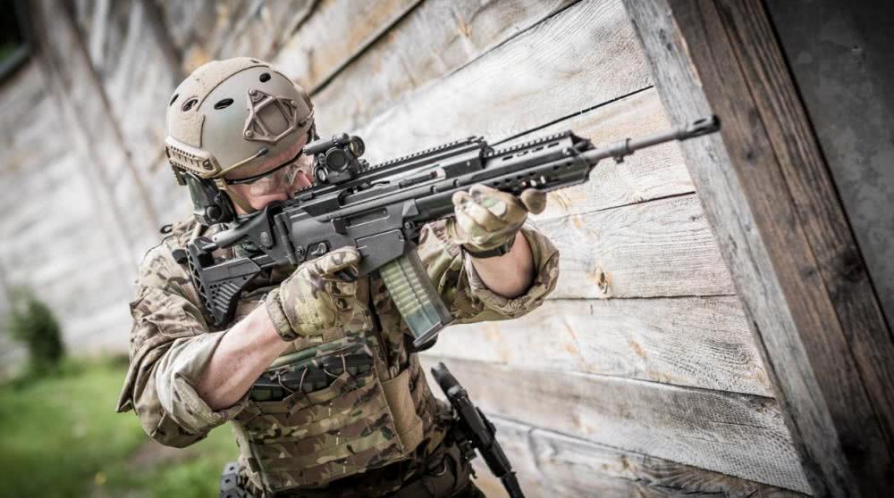 原创德国hk公司制造的终极改进型步枪,九个配件安装位置,取名"233"