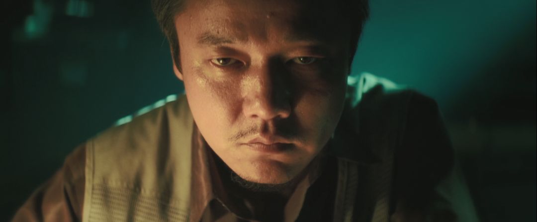 《误杀》的故事从两个少年之间的一场意外讲起:高中女生平平(许文姗