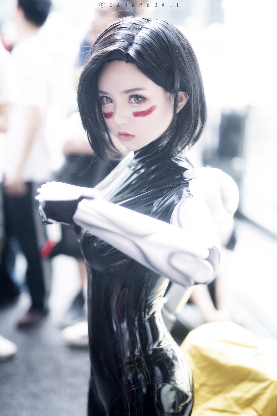 原创阿丽塔近乎完美的cos网友纷纷吐槽又想拿原版骗我