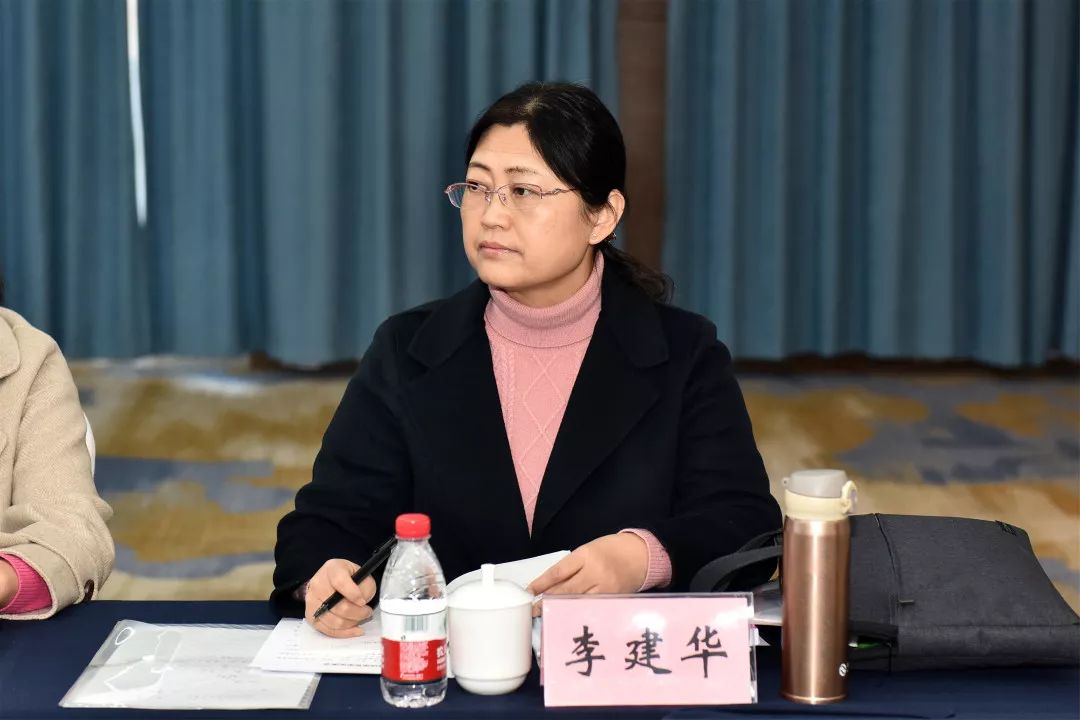 带领泰安市妇幼保健院副院长张爱华,山东省妇幼保健院产科主任傅椒镲