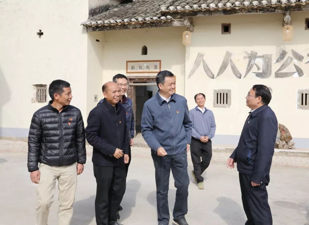 今日,市委书记李红军到新丰县调研,强调要大力实施乡村振兴战略,将