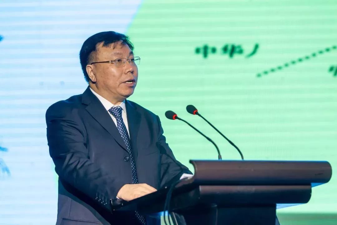 许桂清代表市委市政府致辞.