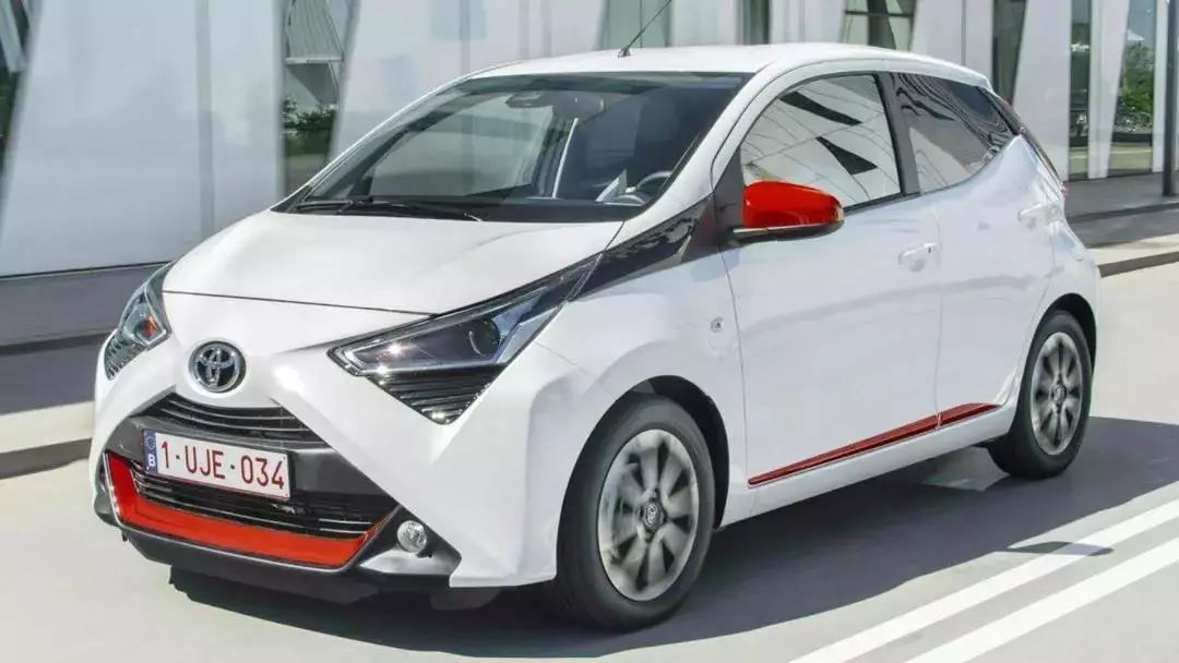 丰田推出全新代步神车,比摩托车还省油,4万起步很亲民!
