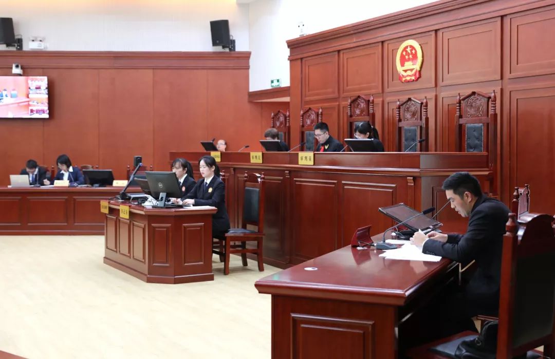 丰法一周微新闻|民主生活会,巡回审判,调研座谈,收到锦旗.新闻速览