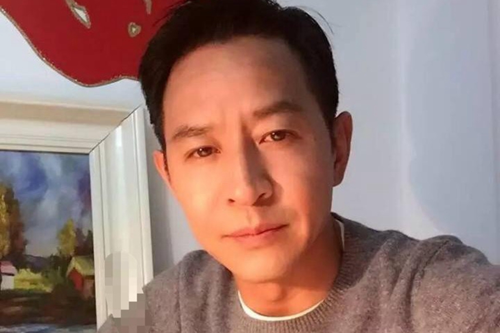 郭晓峰《伪装者》黎叔:总想要向你问个清楚,到底这世上爱为何物