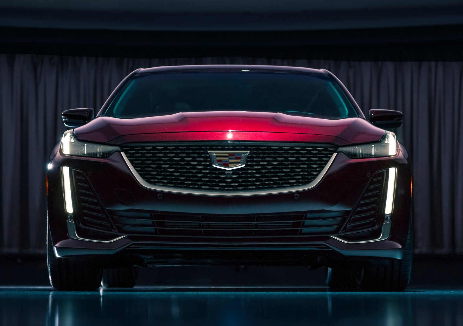 泛想凯迪|惊艳!全新凯迪拉克CT5后驱轿车定义