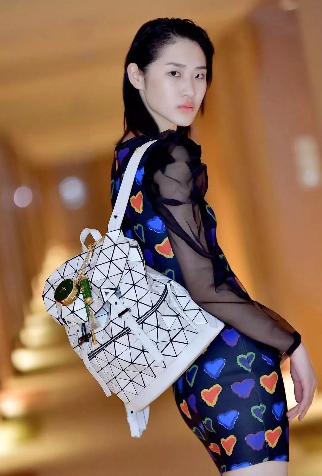 微力量学员斩获2019中国模特之星大赛全国冠军_吴佩