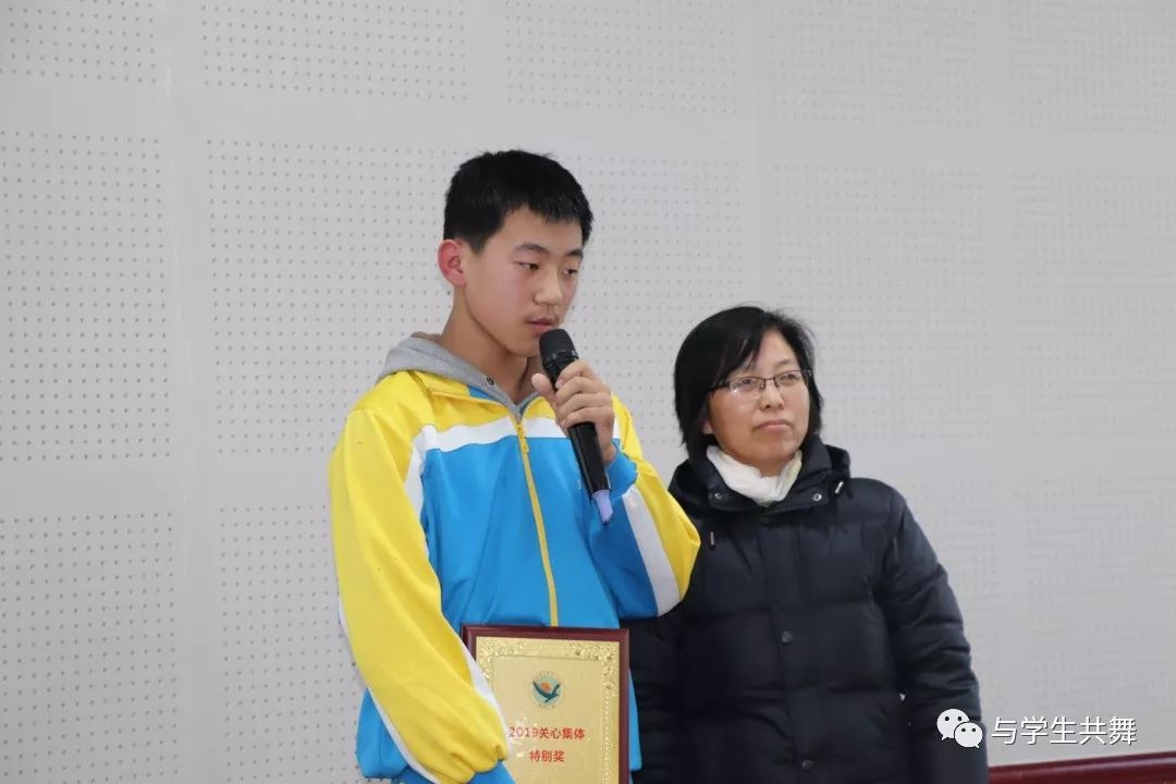 了,但大家仍意犹未尽,本次活动全体家长无一缺席,另有杜昊阳,刘家豪