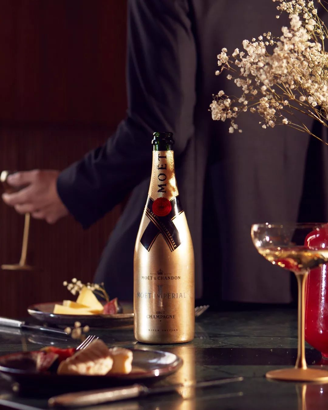 闪耀新年,"砰"然开启_rial