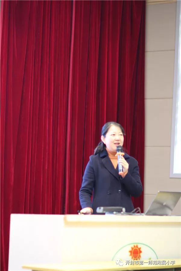 建设的发展历程和实施情况,观摩蔡力力和牛国立两位教师执教的语文和