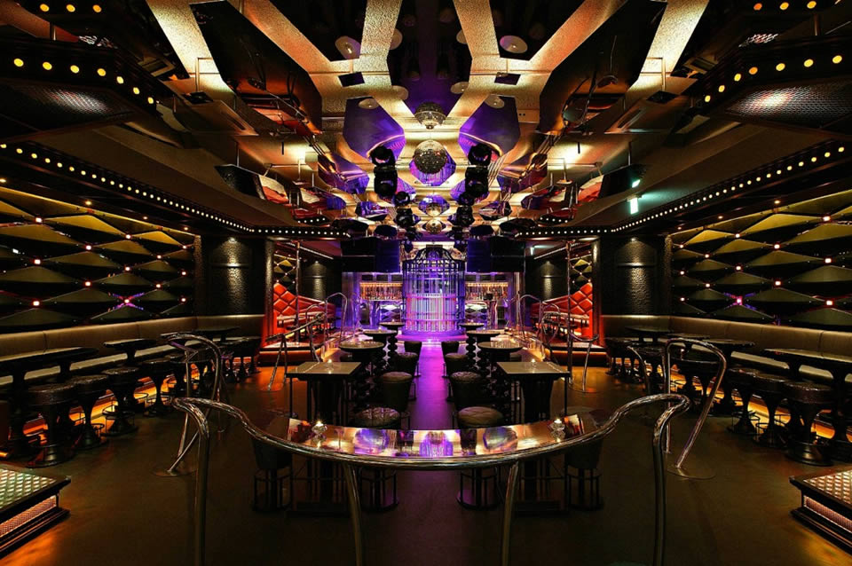 酒吧设计装修的多功能性