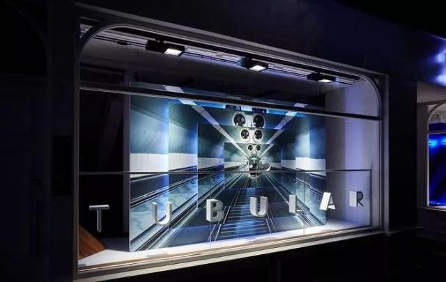 橱窗炫酷的硬核技能未来科技风