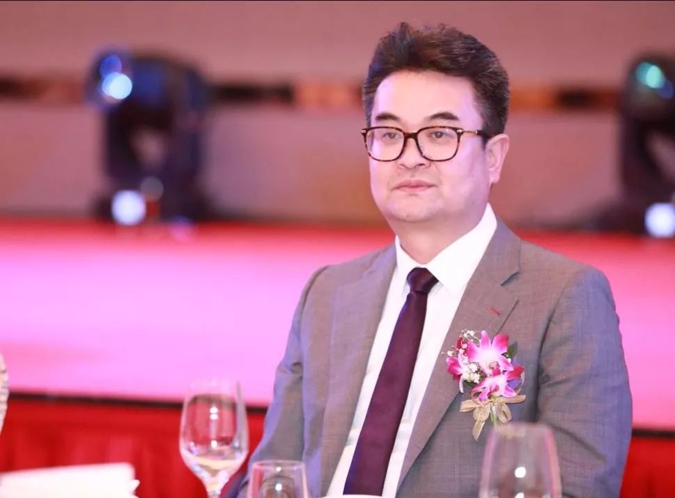 原成都空军副政委张逢堂少将受聘为东莞市黄山(徽州)商会顾问 广东省