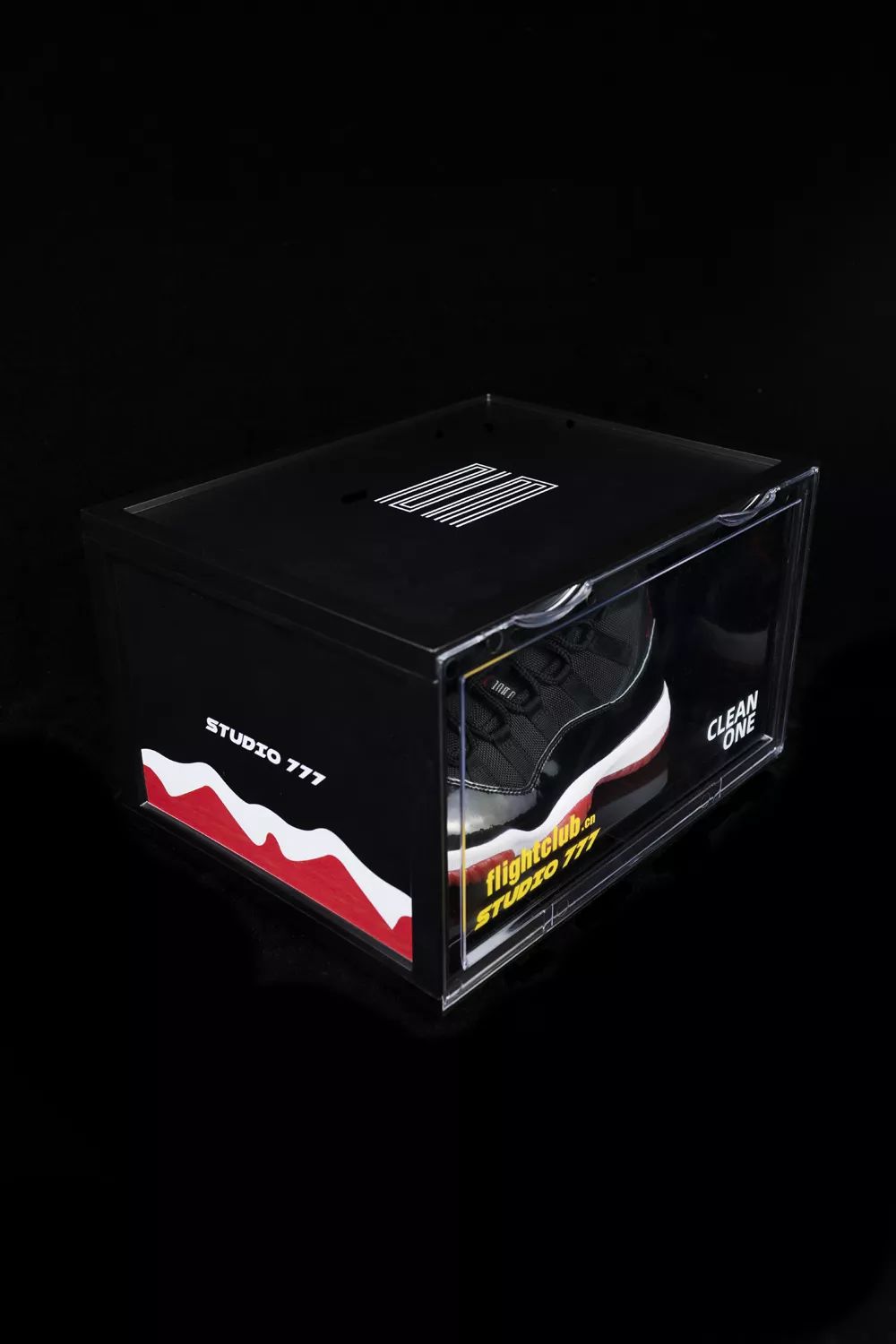 clean one,打造了一款 黑红 air jordan    专属联名鞋盒