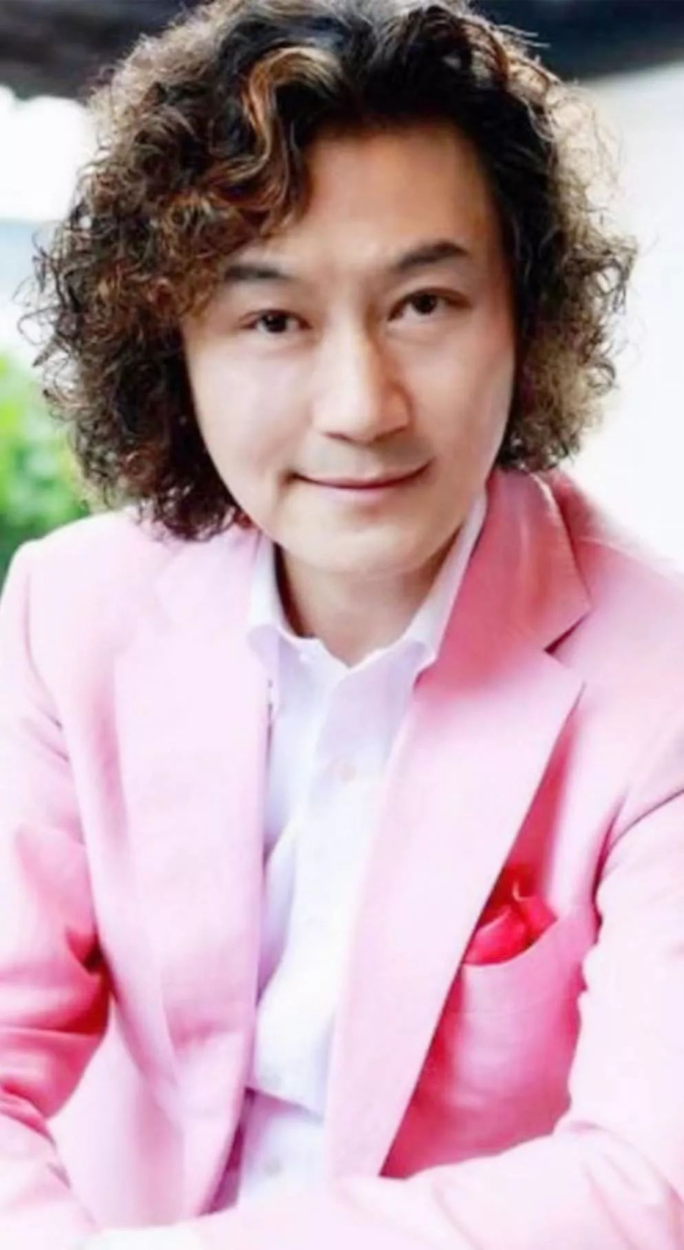 人在东瀛京胡奇才的逐梦之旅日本京剧院院长吴汝俊