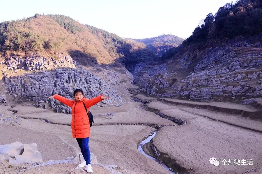 走讀全州冬日東山弄巖水庫底罕見梯級連串石窩凼小瀑布在等你