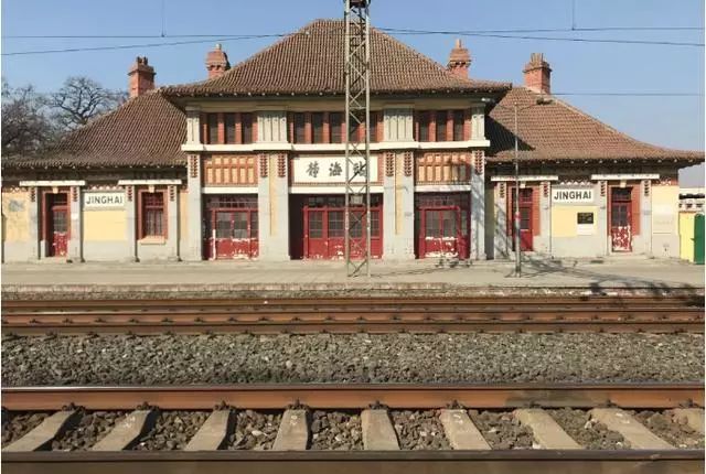 静海火车站始建于1908年,在津浦铁路静海段静静地伫立了105年