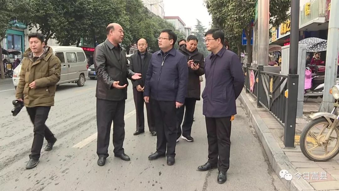 县领导督导检查城市清洁行动_吕海泳