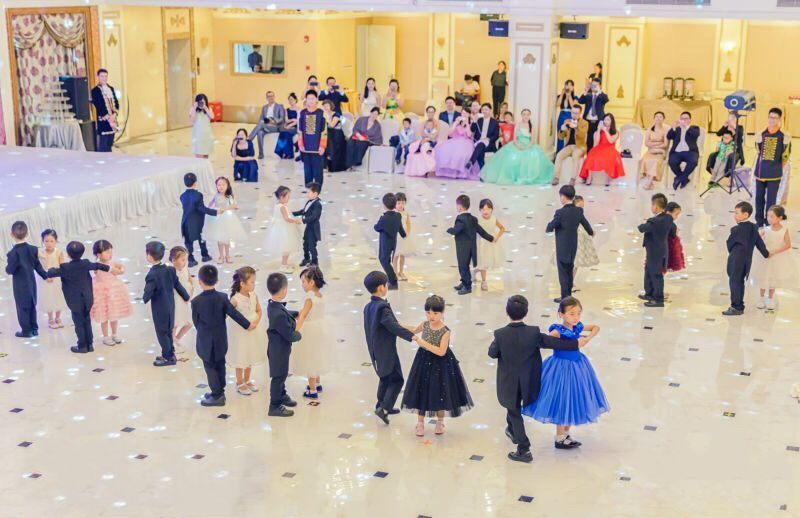 舞会 童话梦想#即将浪漫开场一场专属于小王子和小公主的圣诞舞会穿