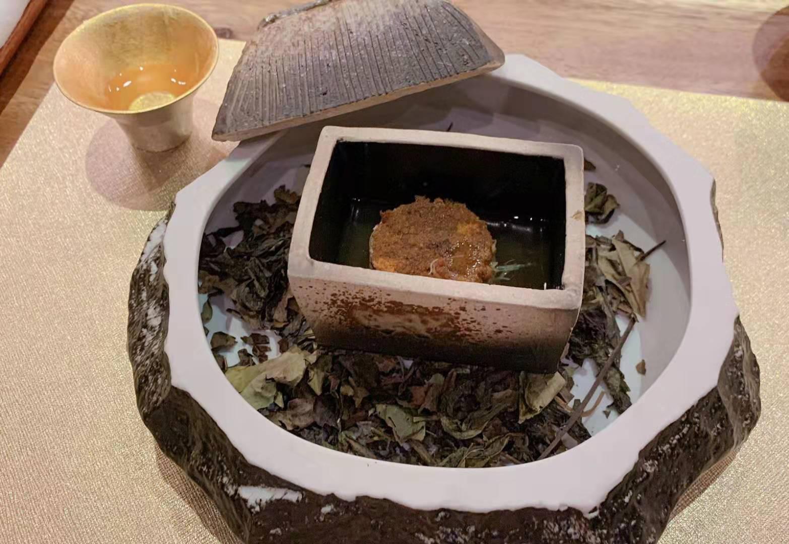 (最多60个字 只要在店内,永远是忙碌穿梭的翁浩贤对自己对食品的监