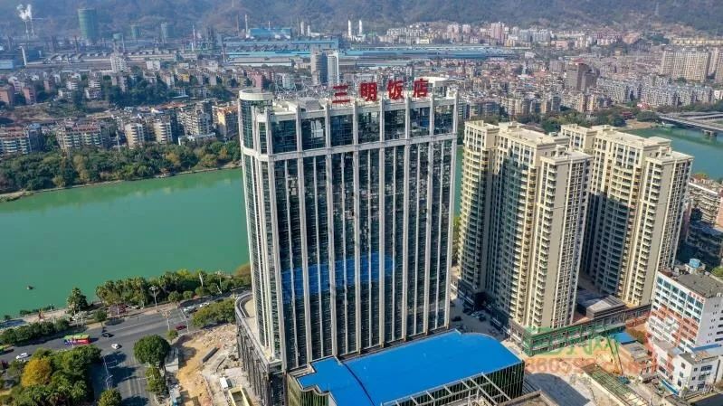 高大上新建的三明饭店夜景已亮灯