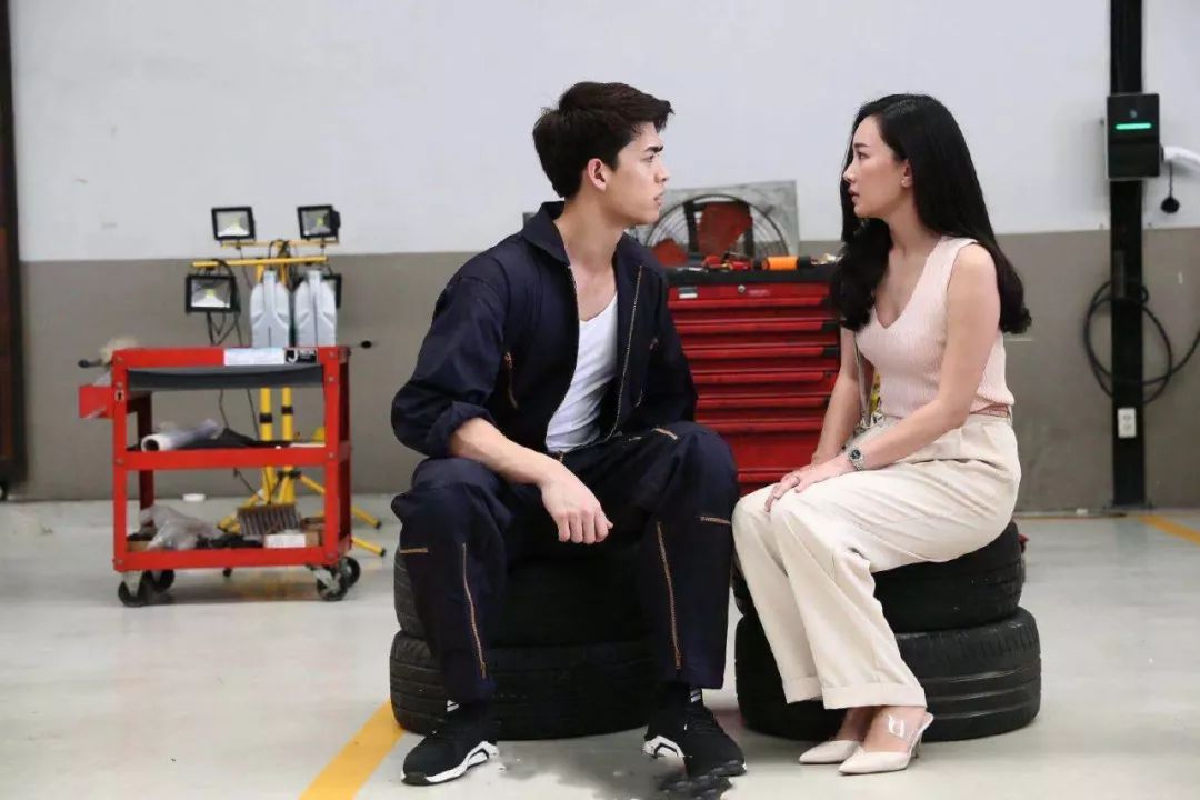 该剧是由noon,beam,joss主演.