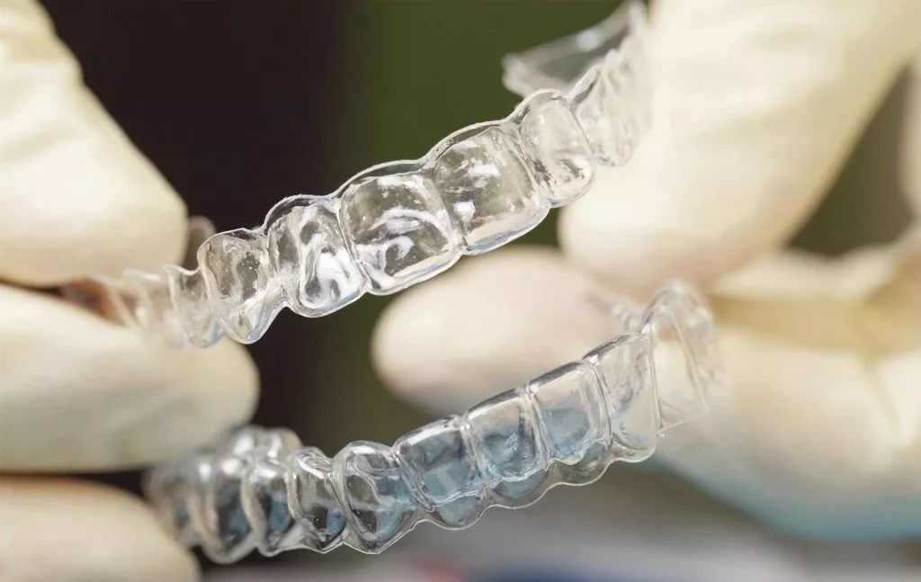 深扒牙齿矫正内幕只要1万多的隐形牙套得是什么神仙啊