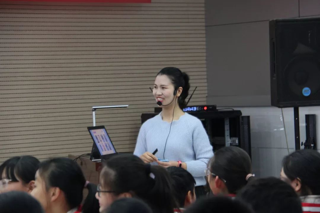 校园动态阜阳实验中学举行第十三届青年教师创新大赛