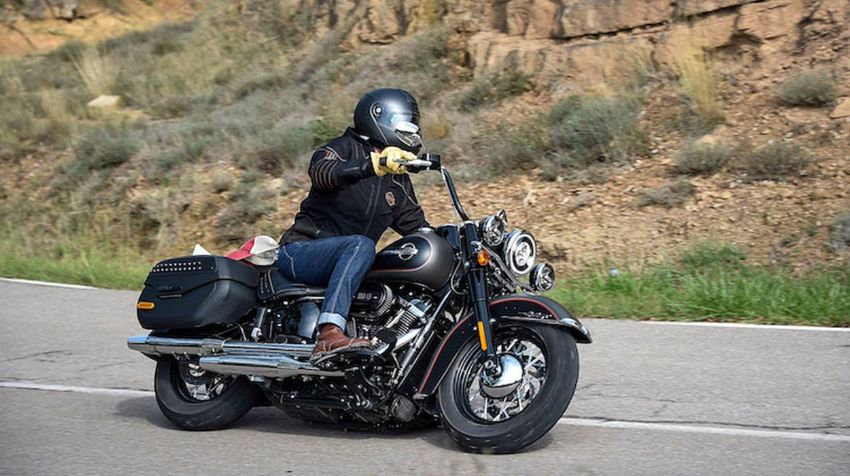 品味传统美式——哈雷经典继承者,这可能是软尾系列最舒服的车!