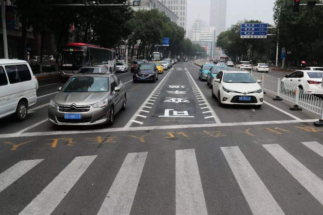 为啥锯齿可变车道经常没有车旁边车道却排长队老司机一语道破