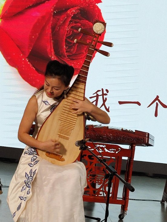 蔣正葫蘆絲獨奏《篝火狂歡夜》羅卉二胡獨奏《青花瓷》《蒙古人》