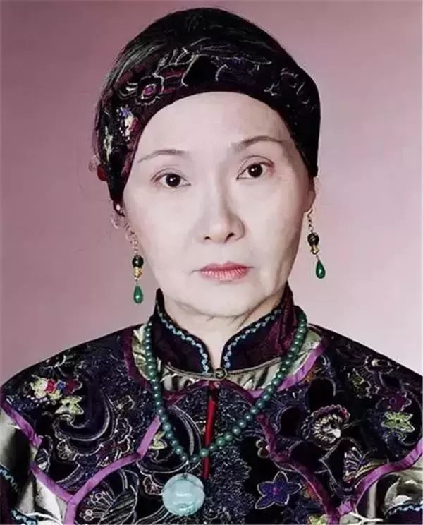 倒追男方未婚先孕74岁老戏骨爱足半世纪