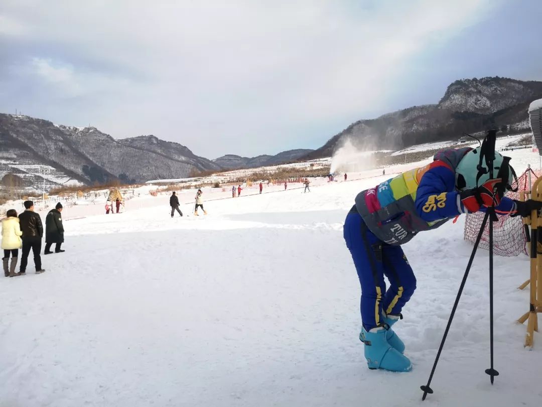 龙潭山滑雪场图片