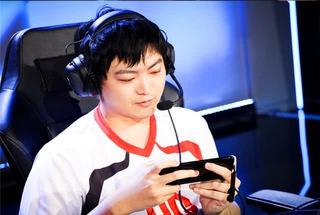 王者荣耀ag超玩会终夺冠老帅喜提fmvp中路万花筒实锤