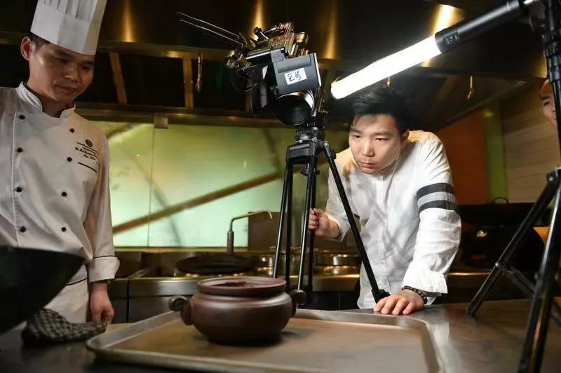 局气老板众筹600万,短短三天筹到1.5个亿,为什么资本开始追逐餐饮?