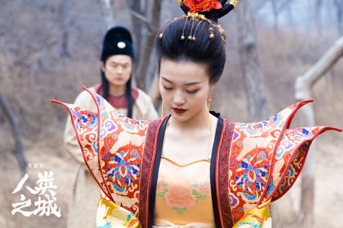 奇幻悬疑迷你剧《不思异:人类之城》杀青_成止微