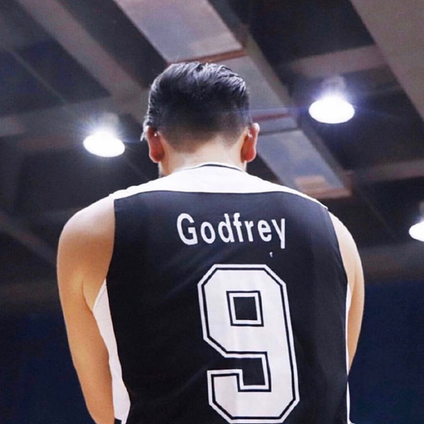 原创陈建州等好友举办篮球赛送别高以翔,bella穿高以翔球衣让人泪奔