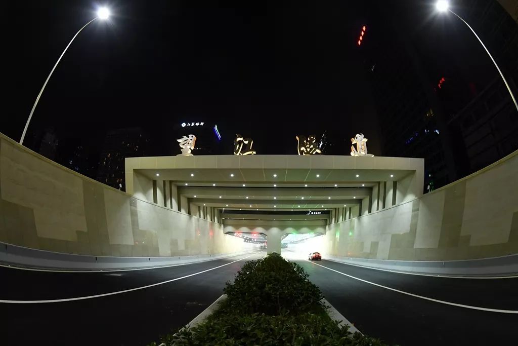 杭州望江隧道今日通车