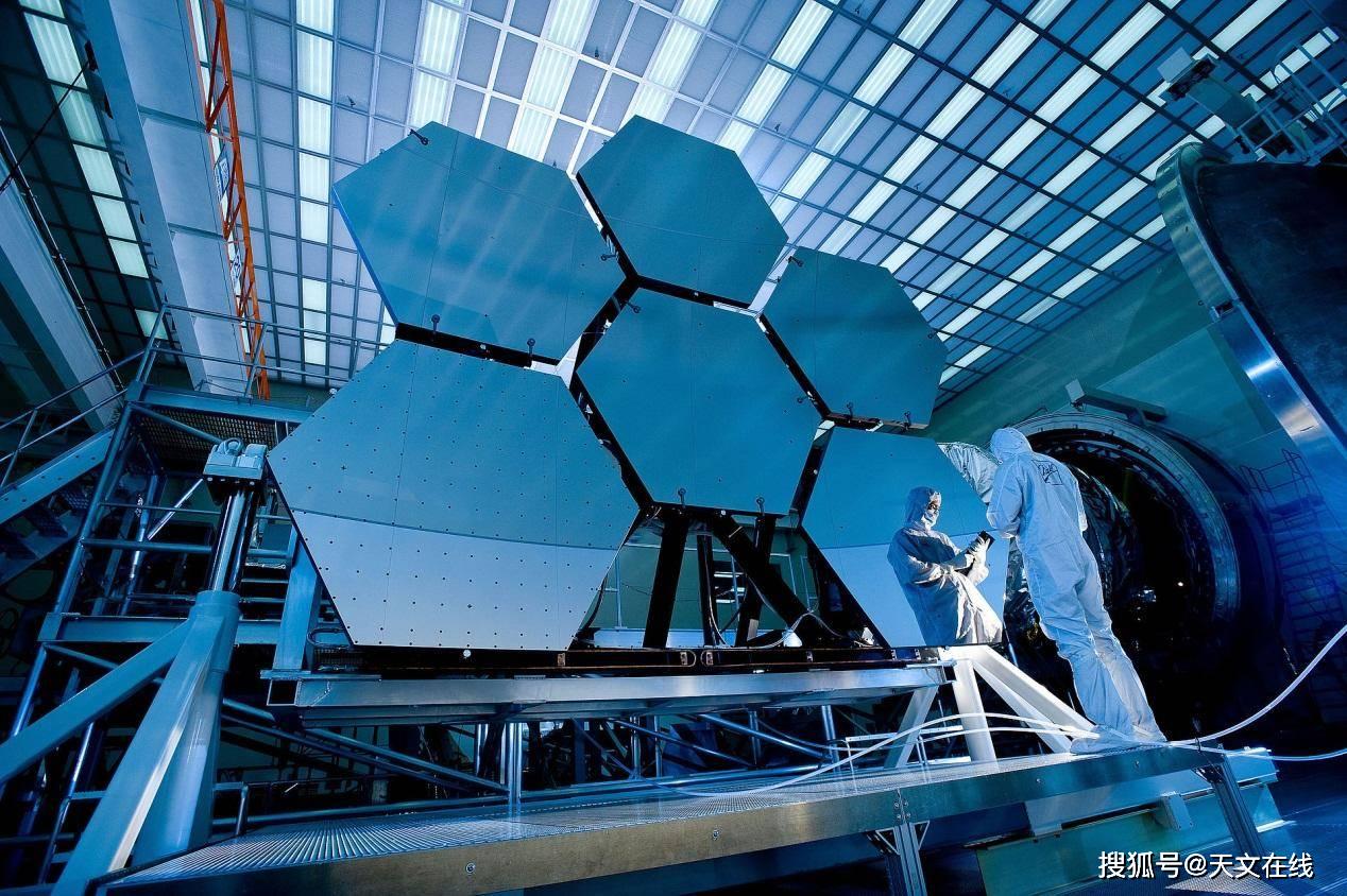 图解:詹姆斯·韦伯太空望远镜18面镜子中的其中6面正在进行温度浸渍