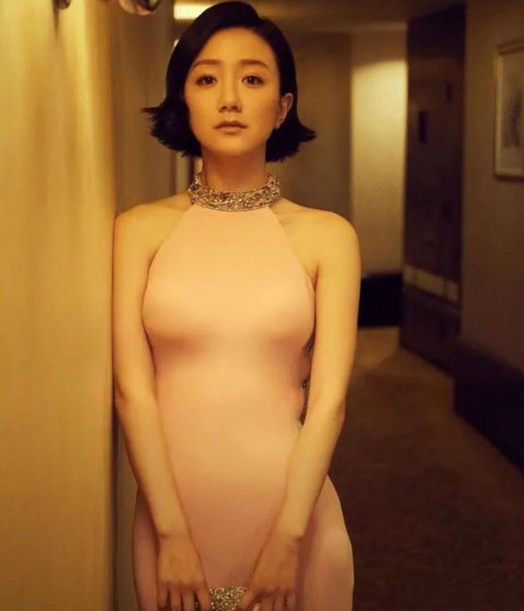 想要靠一颗痣来改变星运的李倩看看周围的大咖们可是因痣得福啊