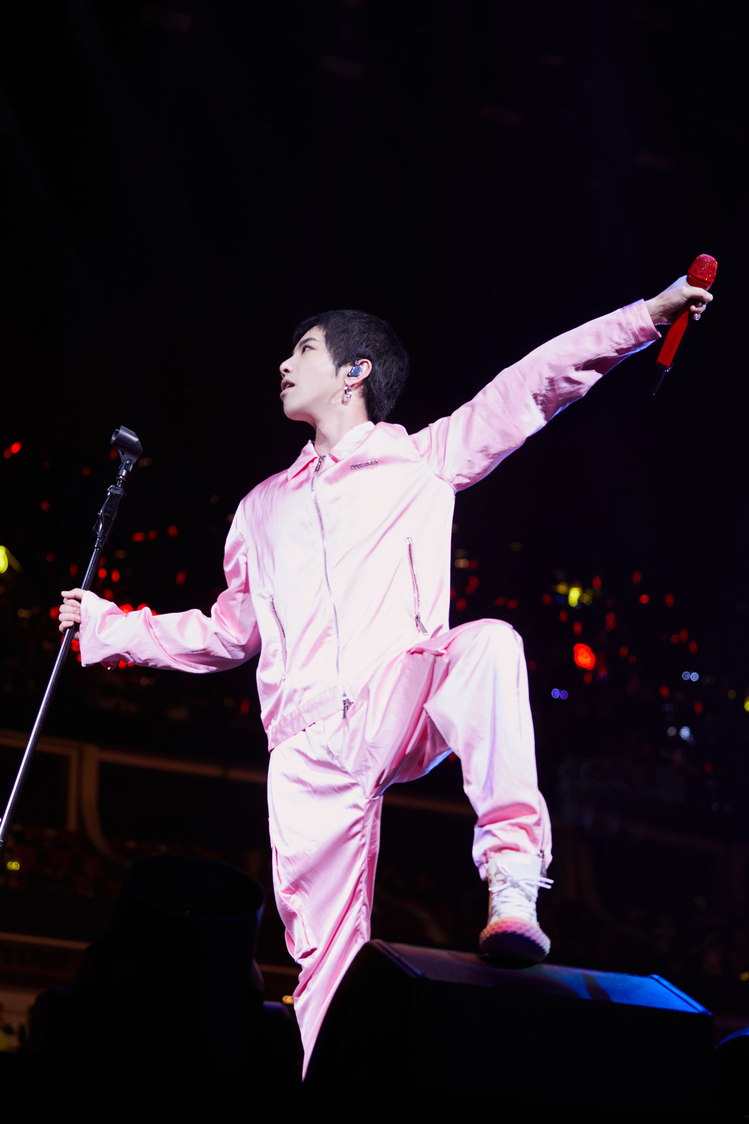 华晨宇咪咕汇音乐盛典高清全程 火星小王子四首连唱震撼全场