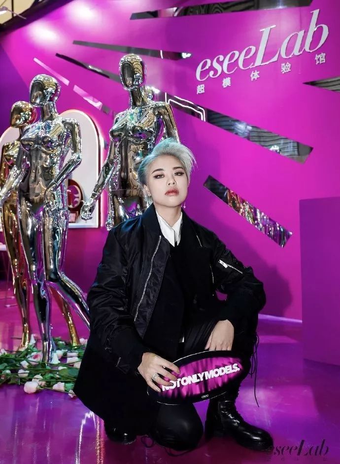 esee英模创始人,资深经纪人@eseecarrie979797现场气氛火热众多