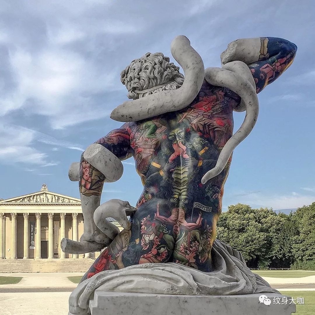 纹着大花臂的雕塑作品,你见过吗?