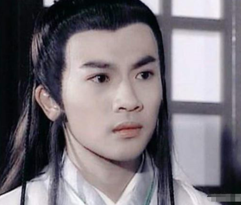 最近的一个演员扮演的花无缺争议性还是比较大的,那就是胡一天,他是