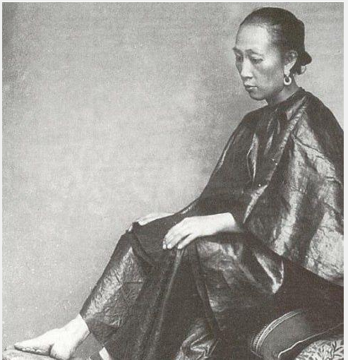 原创小脚一双眼泪一缸缠足女性的痛苦